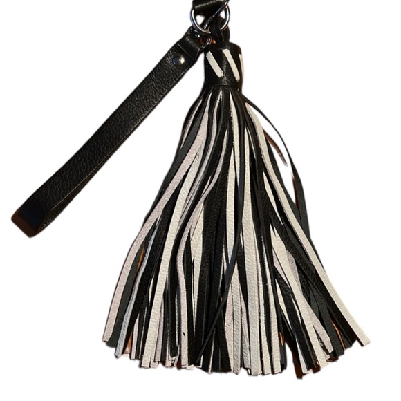 🔥REBECCA MINKOFF CLUTCH WITH LEATHER TASSEL AND HANDLE NWOT - Picture 8 of 8